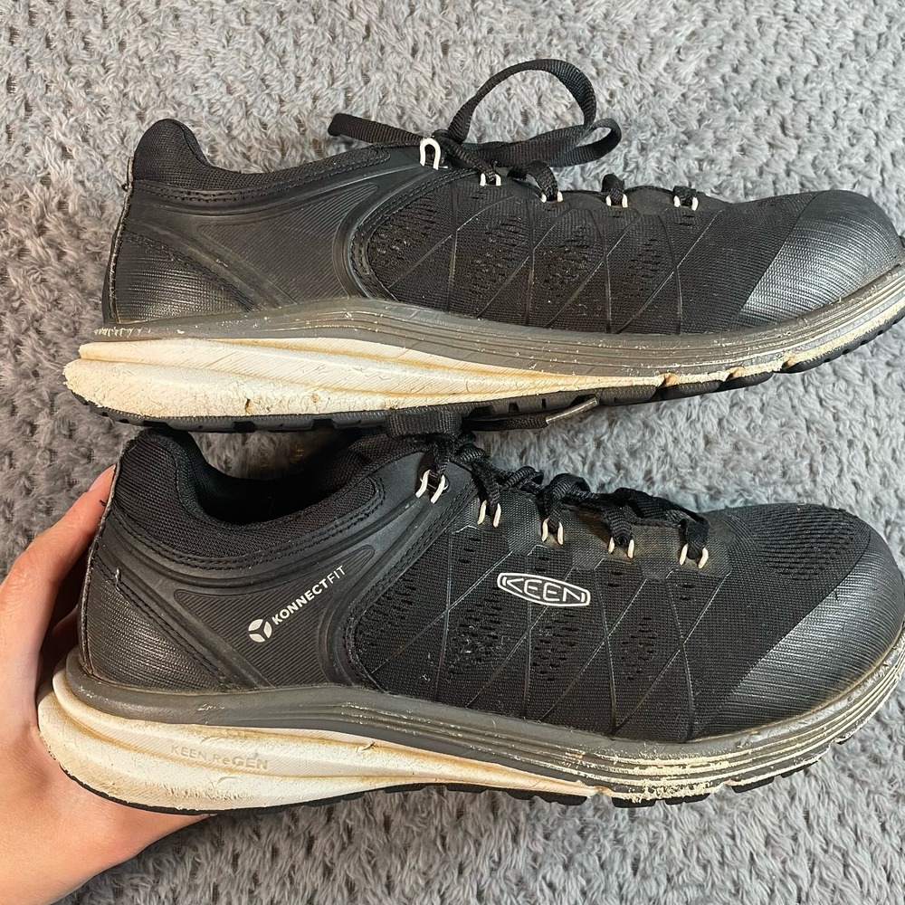 Keen Utility Shoes Carbon Fiber‎ Toe ASTM F2413-18 Mens 10.5D FLAW